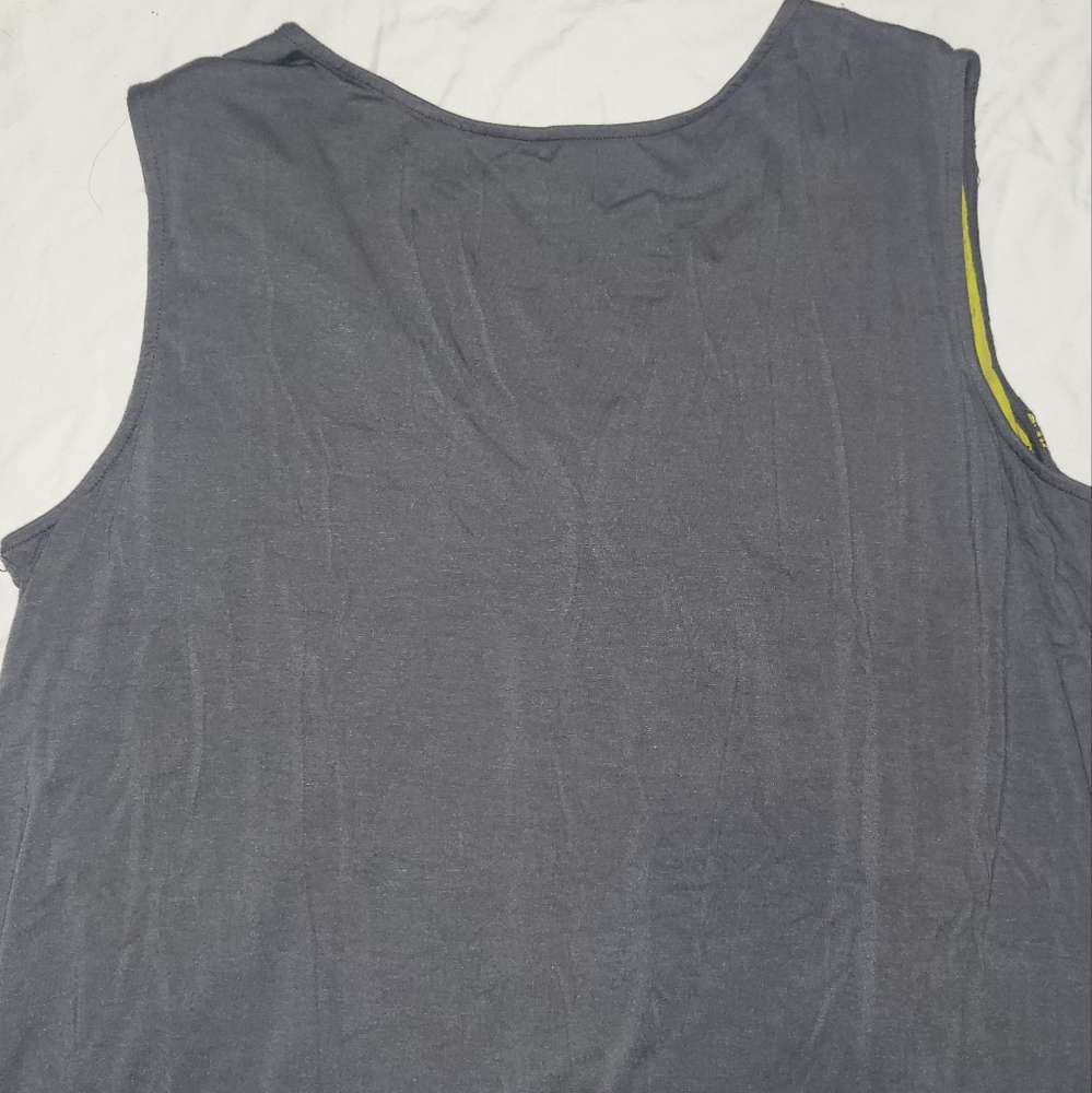 Short Gown - Picture 6 of 6